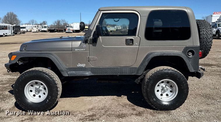 image for item EG2575 2004 Jeep Wrangler Sport SUV