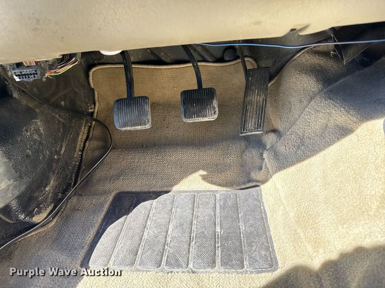 image for item EG2575 2004 Jeep Wrangler Sport SUV