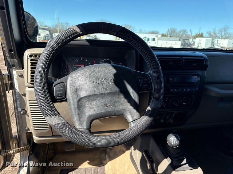 image for item EG2575 2004 Jeep Wrangler Sport SUV