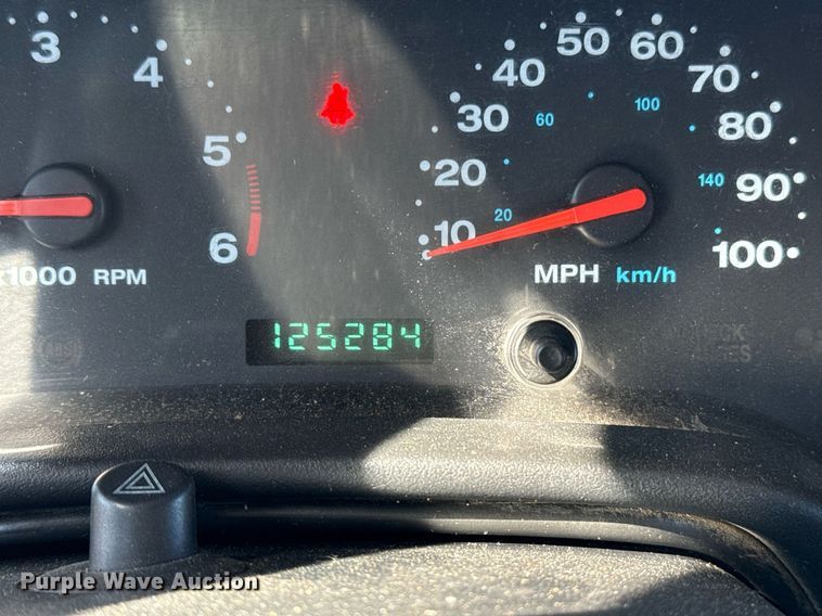 image for item EG2575 2004 Jeep Wrangler Sport SUV