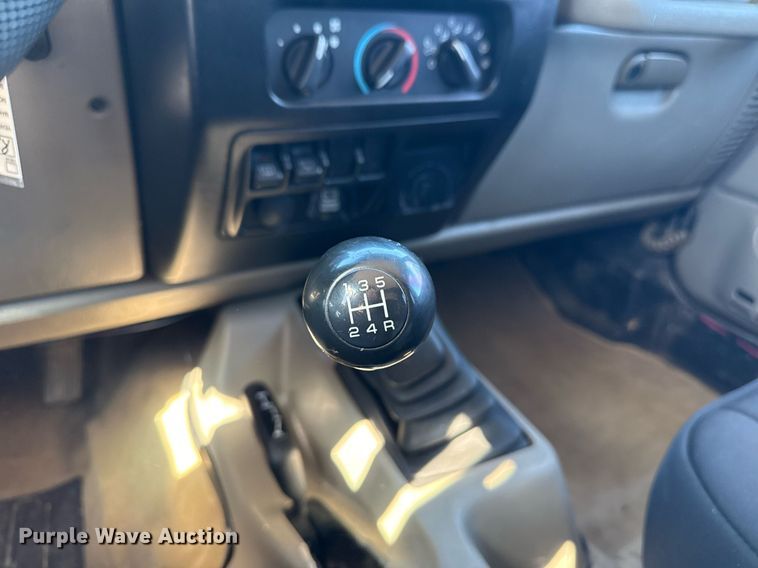 image for item EG2575 2004 Jeep Wrangler Sport SUV