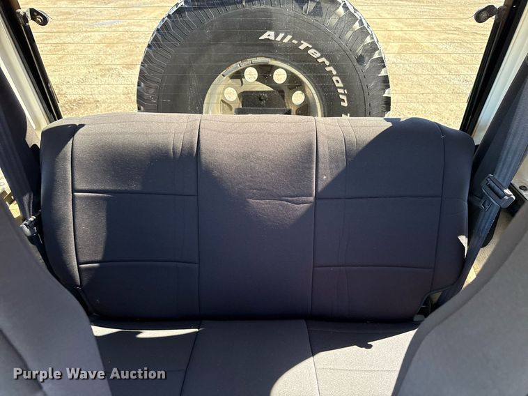 image for item EG2575 2004 Jeep Wrangler Sport SUV