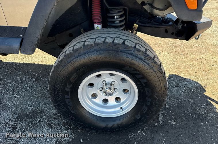 image for item EG2575 2004 Jeep Wrangler Sport SUV