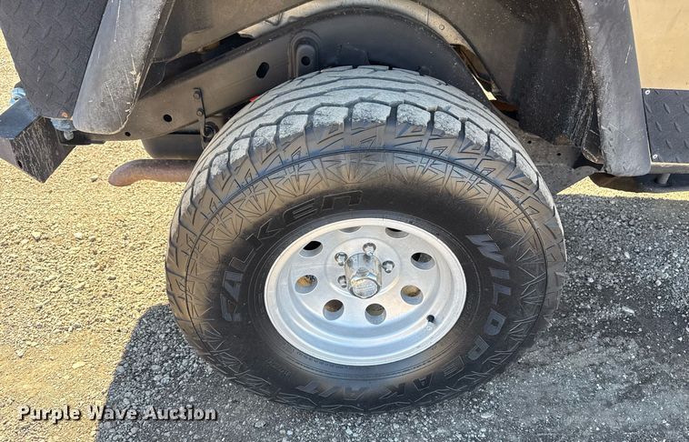 image for item EG2575 2004 Jeep Wrangler Sport SUV