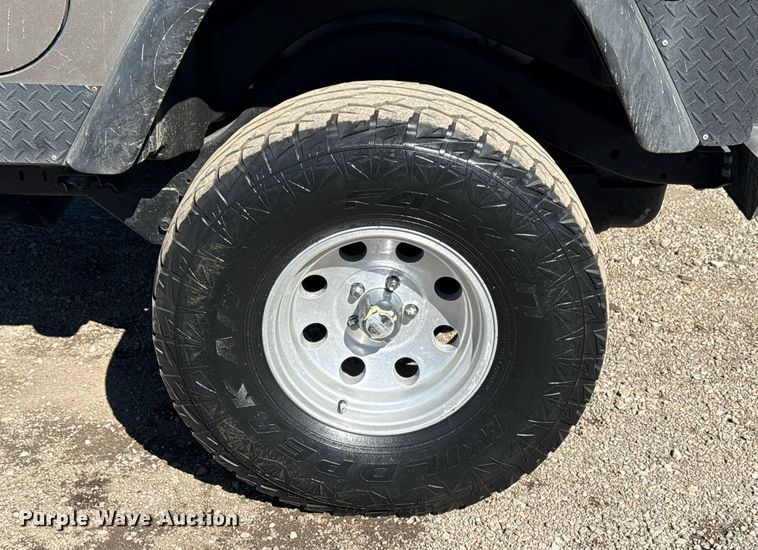 image for item EG2575 2004 Jeep Wrangler Sport SUV