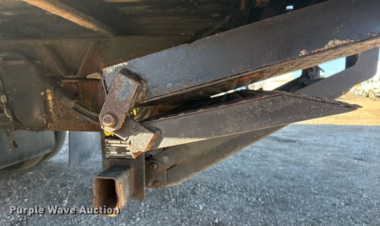 image for item EG2582 1999 Isuzu NPR box truck