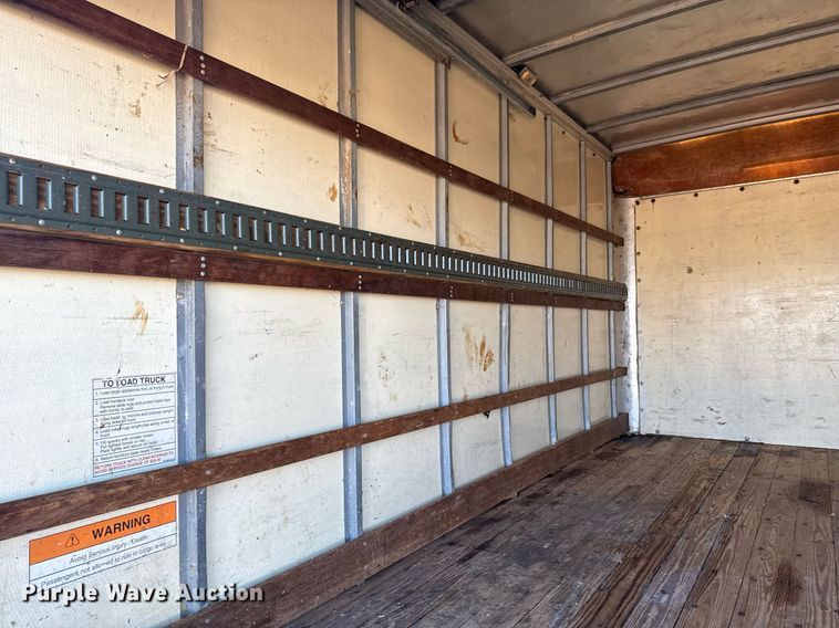 image for item EG2582 1999 Isuzu NPR box truck