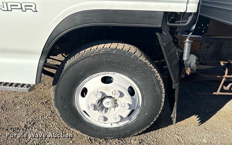 image for item EG2582 1999 Isuzu NPR box truck