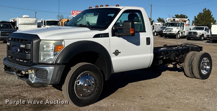 image for item EG2583 2015 Ford F550 truck cab and chassis