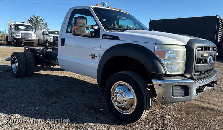 image for item EG2583 2015 Ford F550 truck cab and chassis