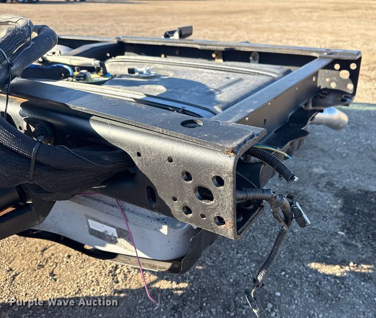 image for item EG2583 2015 Ford F550 truck cab and chassis