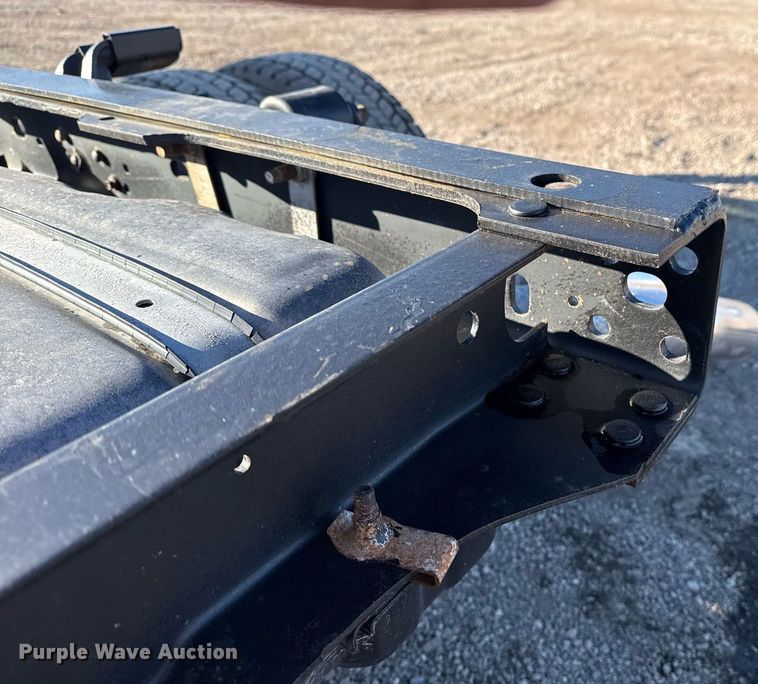 image for item EG2583 2015 Ford F550 truck cab and chassis