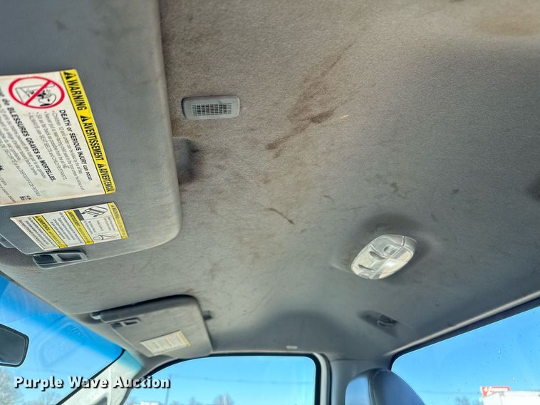 image for item EG2583 2015 Ford F550 truck cab and chassis