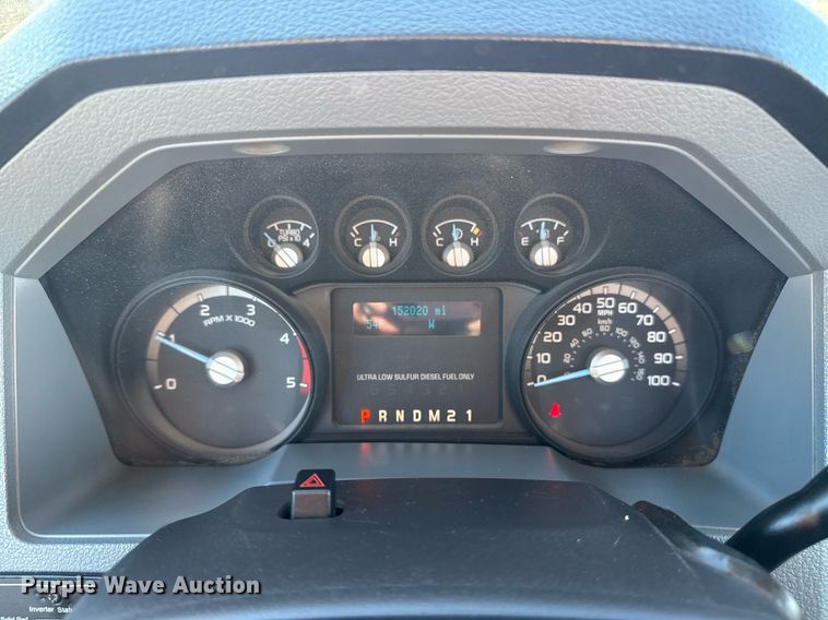 image for item EG2583 2015 Ford F550 truck cab and chassis