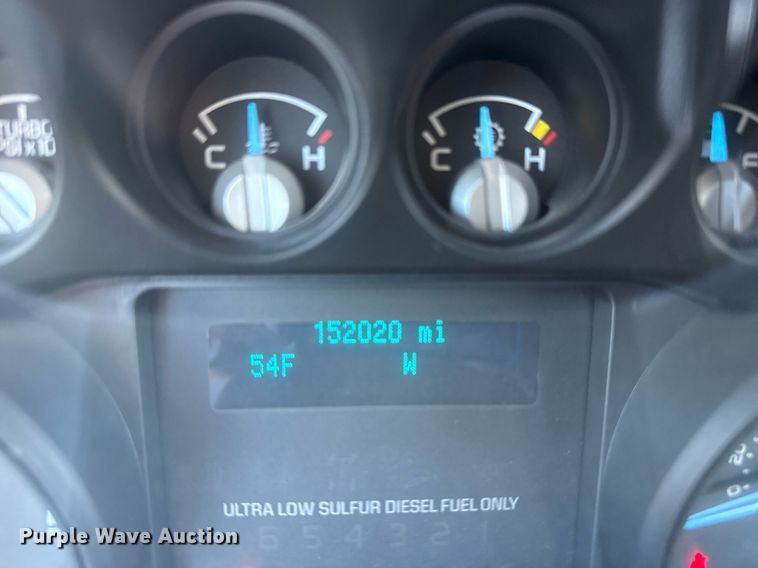 image for item EG2583 2015 Ford F550 truck cab and chassis