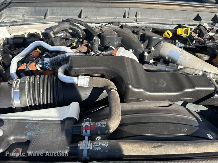 image for item EG2583 2015 Ford F550 truck cab and chassis