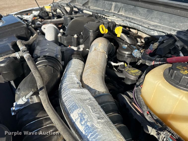 image for item EG2583 2015 Ford F550 truck cab and chassis