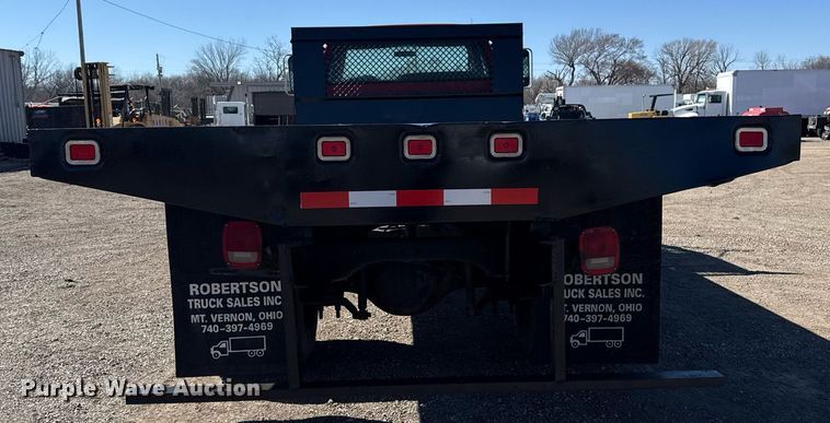 image for item EG2595 2001 Ford F650 Super Duty flatbed truck