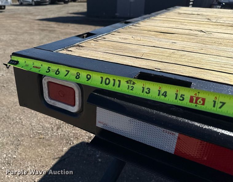 image for item EG2595 2001 Ford F650 Super Duty flatbed truck