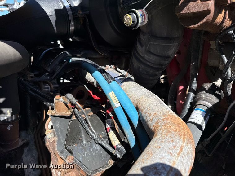 image for item EG2595 2001 Ford F650 Super Duty flatbed truck