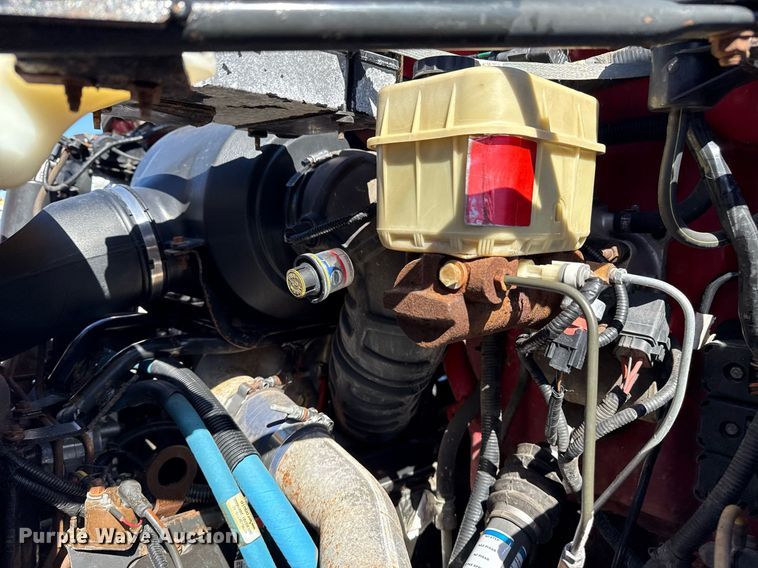 image for item EG2595 2001 Ford F650 Super Duty flatbed truck