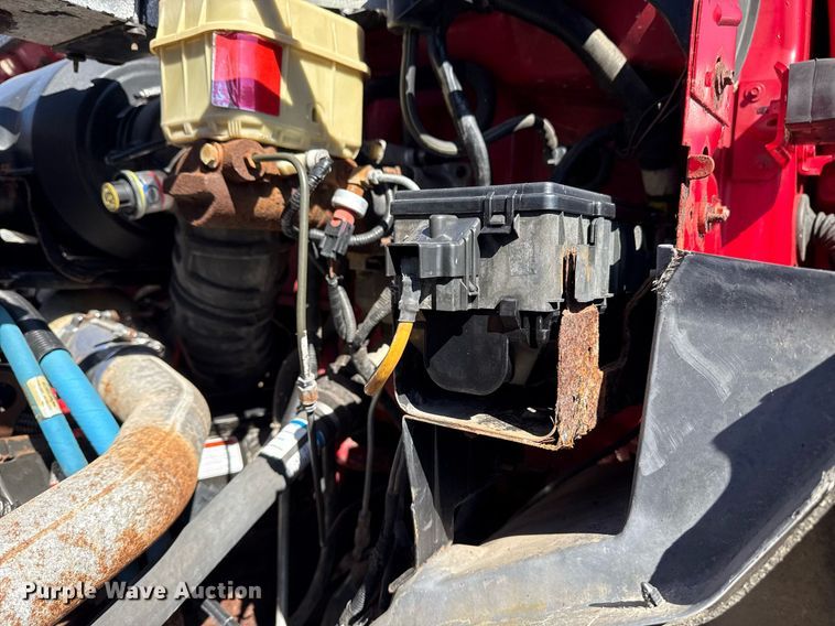 image for item EG2595 2001 Ford F650 Super Duty flatbed truck