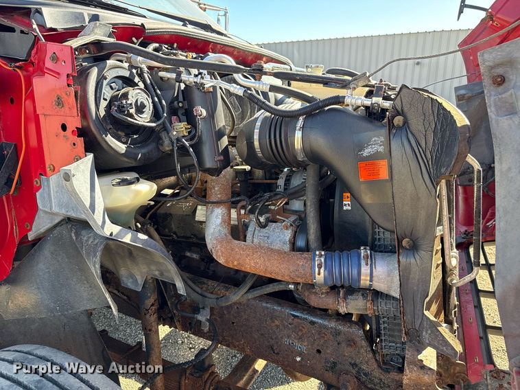 image for item EG2595 2001 Ford F650 Super Duty flatbed truck