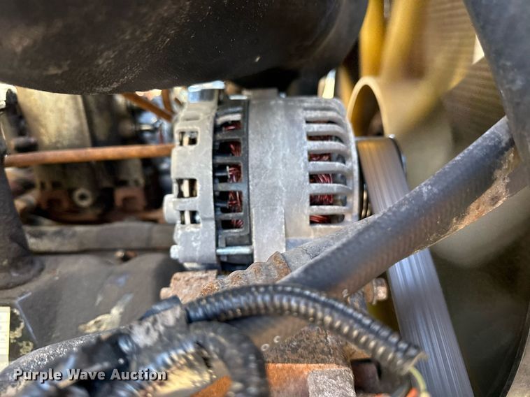 image for item EG2595 2001 Ford F650 Super Duty flatbed truck