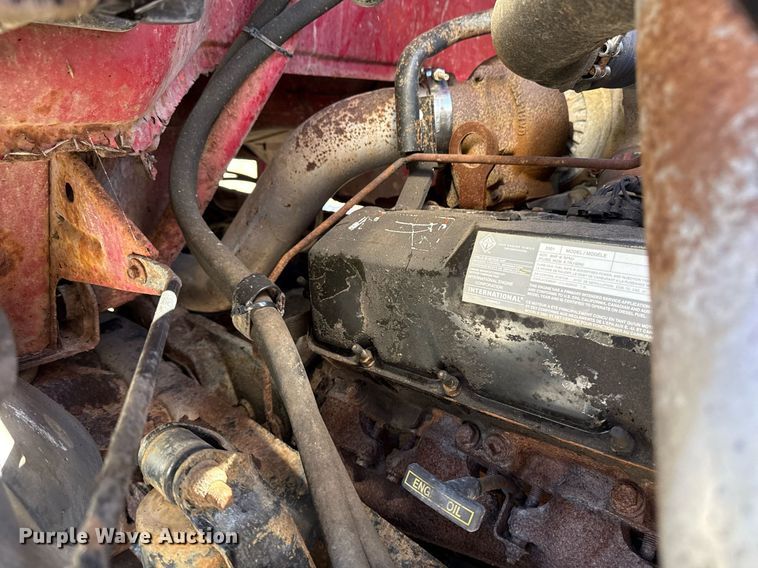 image for item EG2595 2001 Ford F650 Super Duty flatbed truck