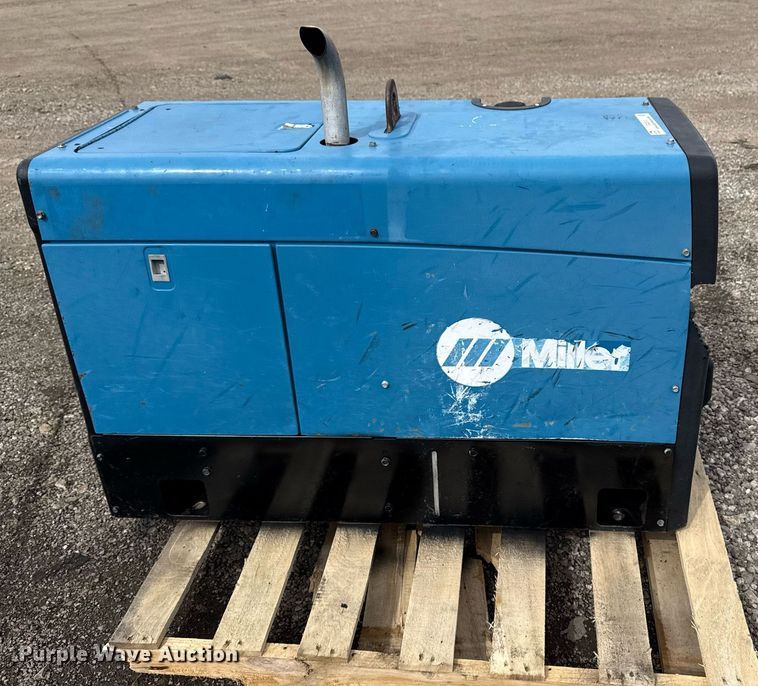 image for item EG2612 2010 Miller Trailblazer 302 welder/generator