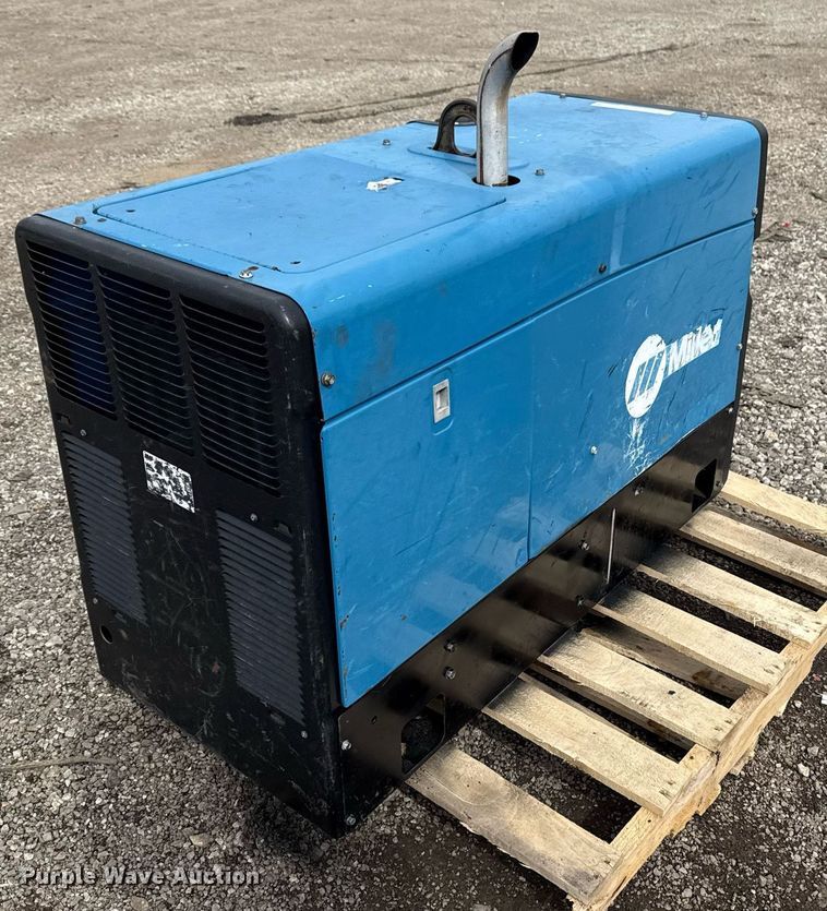 image for item EG2612 2010 Miller Trailblazer 302 welder/generator