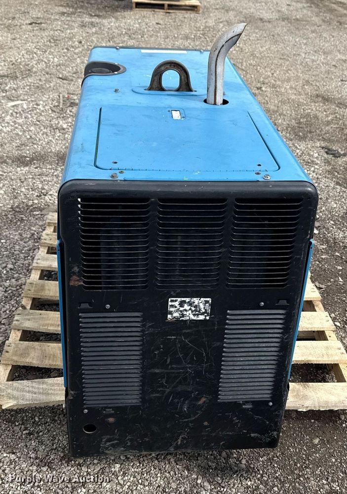 image for item EG2612 2010 Miller Trailblazer 302 welder/generator