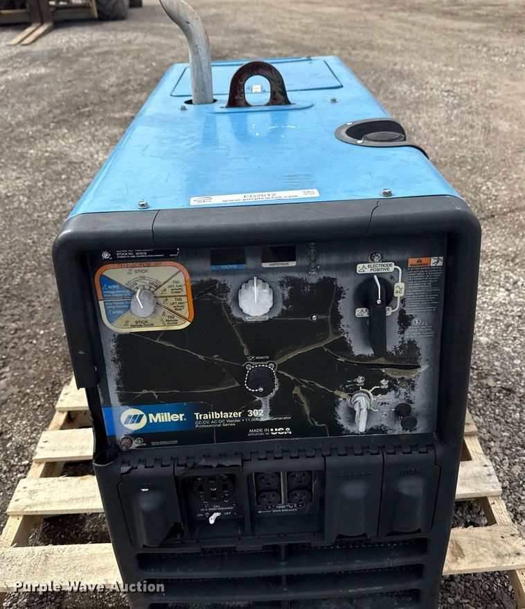 image for item EG2612 2010 Miller Trailblazer 302 welder/generator