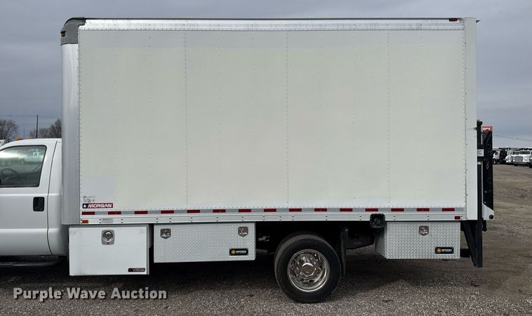 image for item EG2614 2016 Ford F550 Super Duty box truck