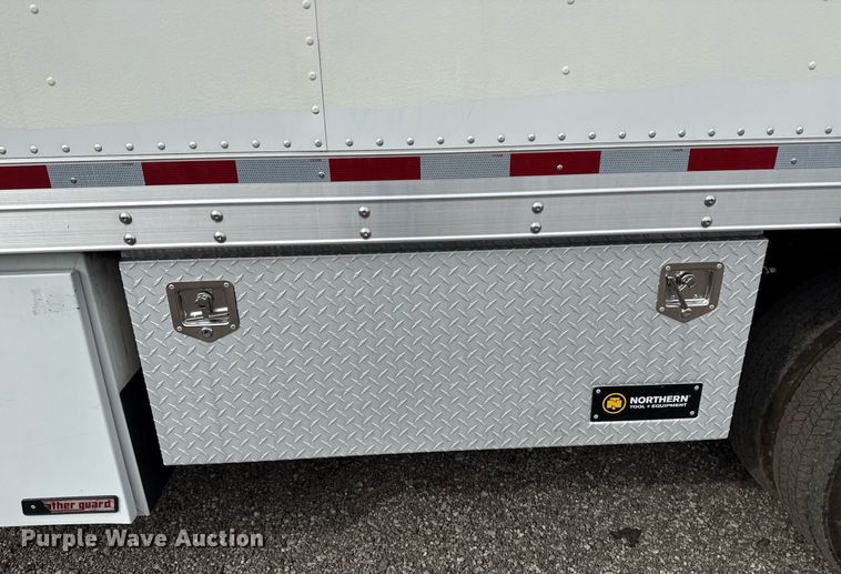 image for item EG2614 2016 Ford F550 Super Duty box truck