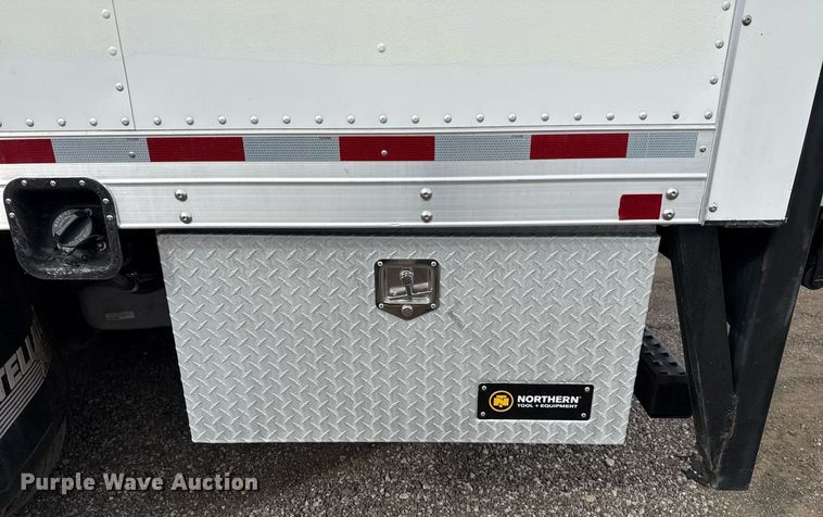 image for item EG2614 2016 Ford F550 Super Duty box truck