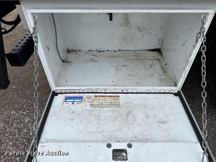 image for item EG2614 2016 Ford F550 Super Duty box truck