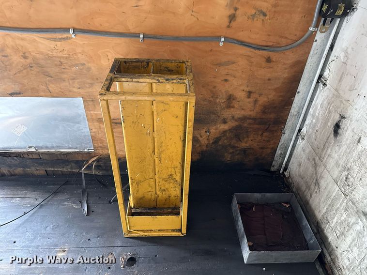 image for item EG2614 2016 Ford F550 Super Duty box truck