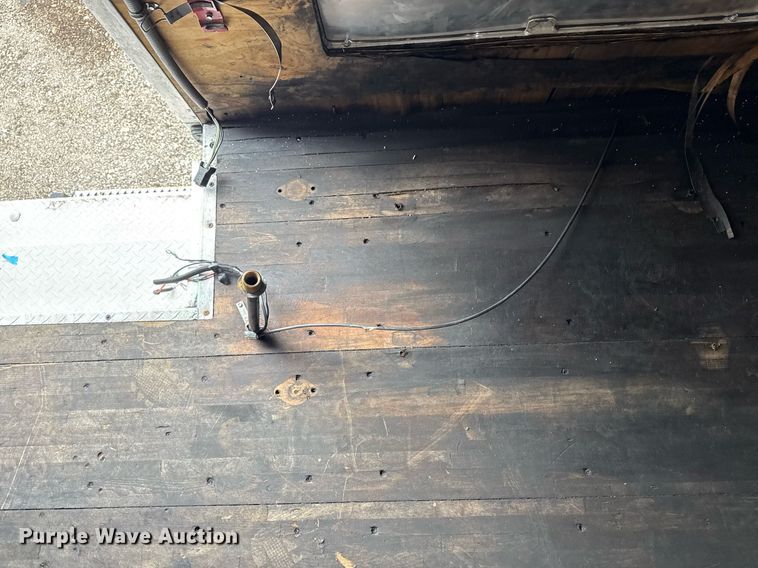 image for item EG2614 2016 Ford F550 Super Duty box truck