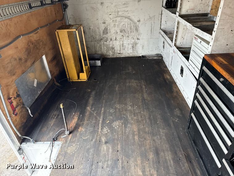 image for item EG2614 2016 Ford F550 Super Duty box truck