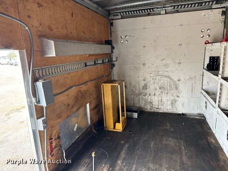 image for item EG2614 2016 Ford F550 Super Duty box truck