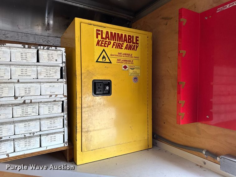 image for item EG2614 2016 Ford F550 Super Duty box truck