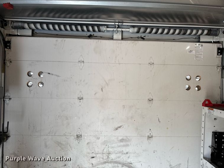 image for item EG2614 2016 Ford F550 Super Duty box truck