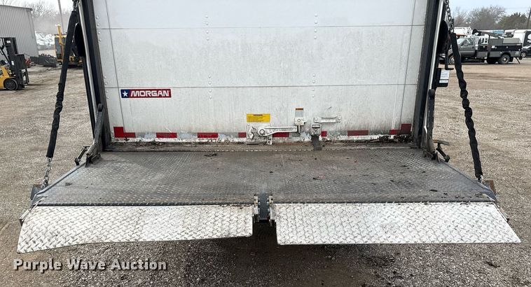 image for item EG2614 2016 Ford F550 Super Duty box truck