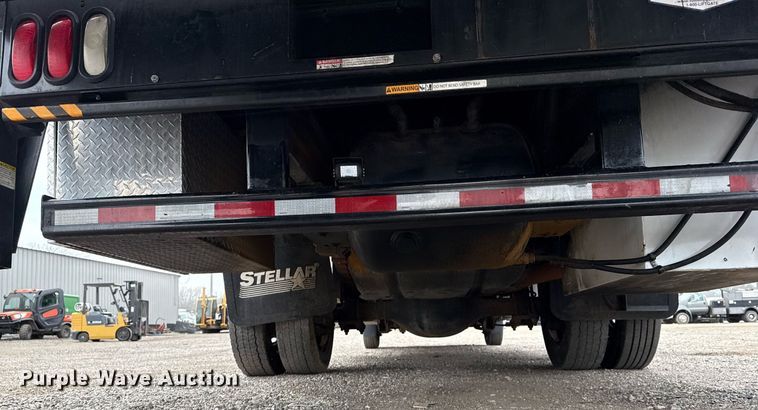 image for item EG2614 2016 Ford F550 Super Duty box truck