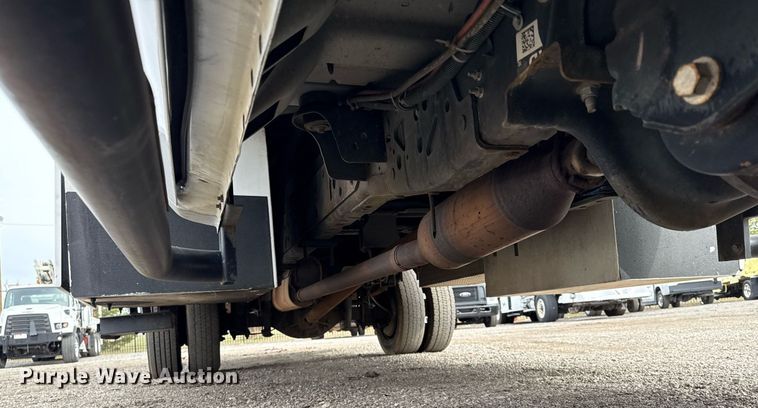 image for item EG2614 2016 Ford F550 Super Duty box truck