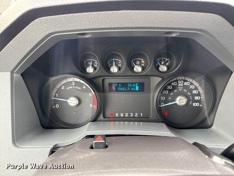 image for item EG2614 2016 Ford F550 Super Duty box truck