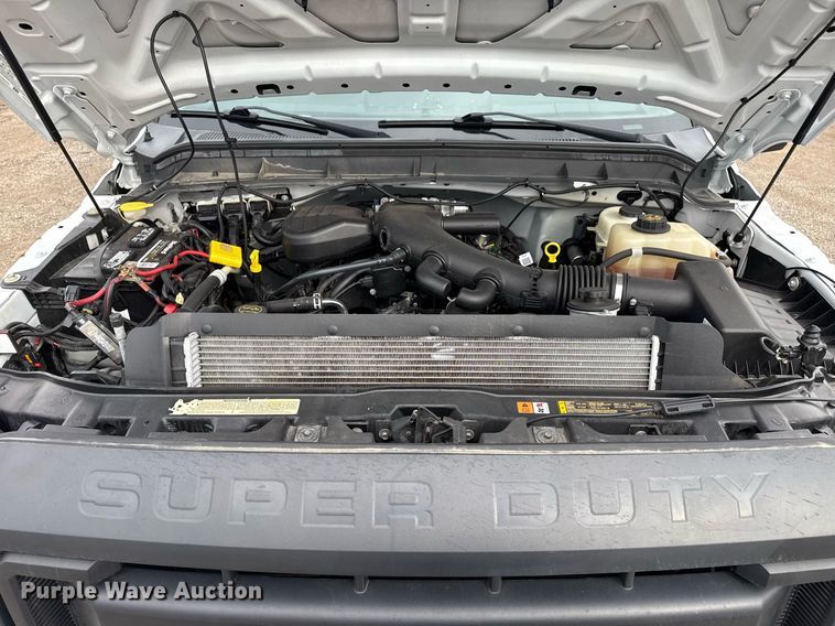 image for item EG2614 2016 Ford F550 Super Duty box truck