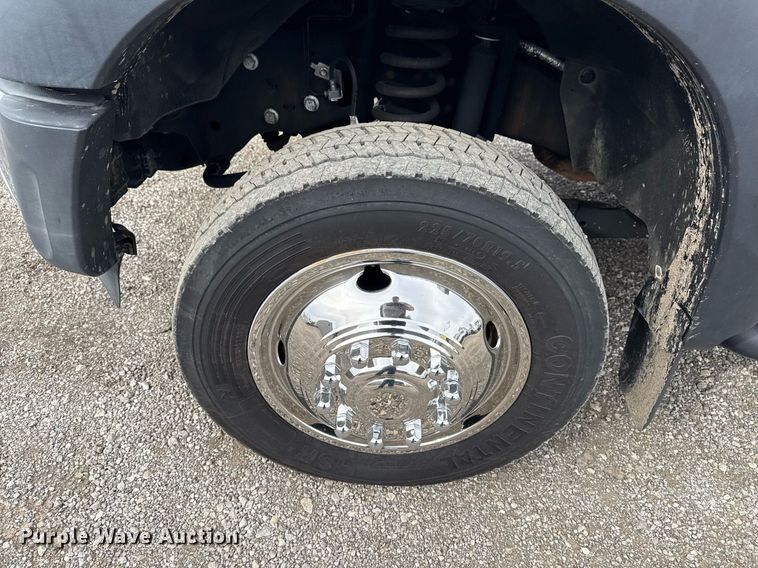 image for item EG2614 2016 Ford F550 Super Duty box truck