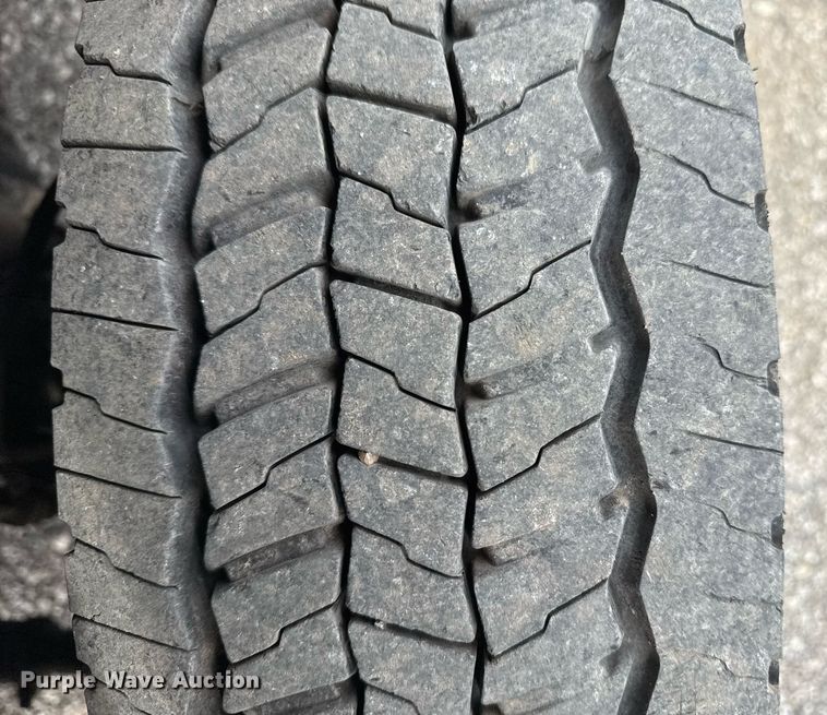 image for item EG2614 2016 Ford F550 Super Duty box truck